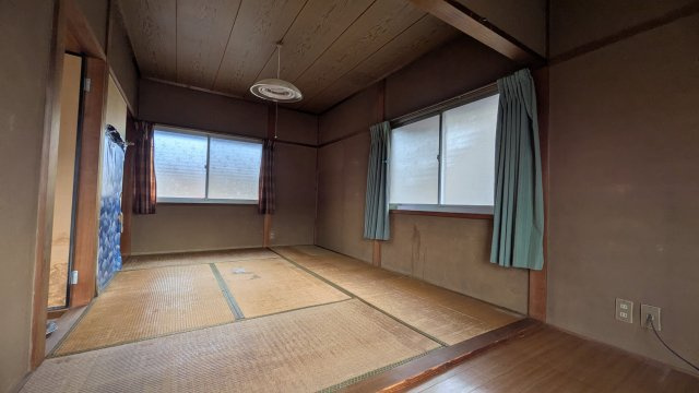 2F