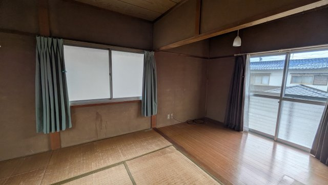 2F
