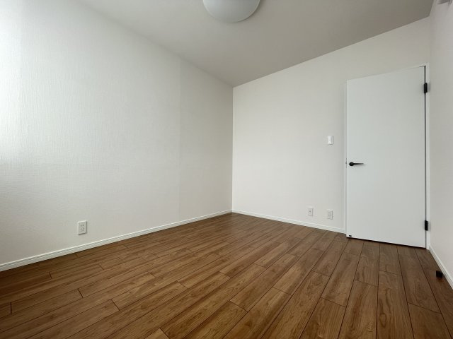 シンプルな洋室は、幅広い用途でお使いいただけます。　