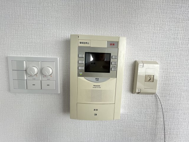 TVモニター付きインターホンで、来訪者をしっかり確認出来ます。　