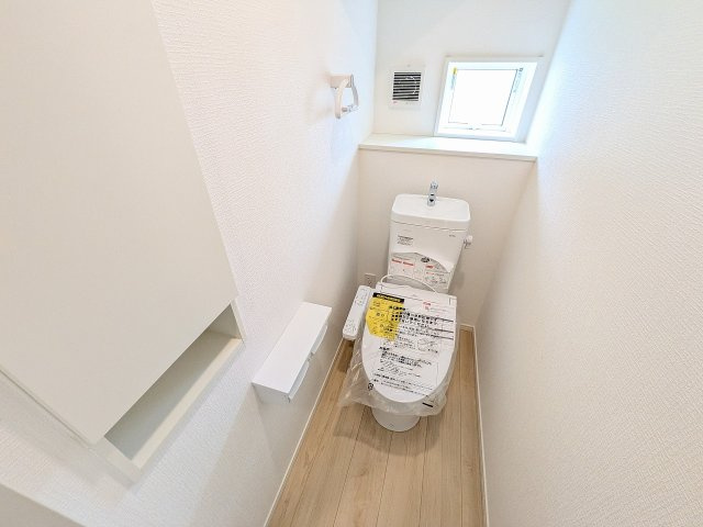 ～暖房温水洗浄機能付きトイレ　冬場は特に嬉しい機能ですね～