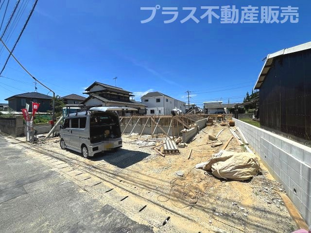 現地写真。プラス不動産販売なら、現場の全ての棟をまとめてご見学頂けます。