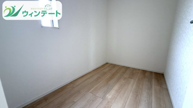 趣味のお部屋や収納など使用用途自由の便利な納戸です。
