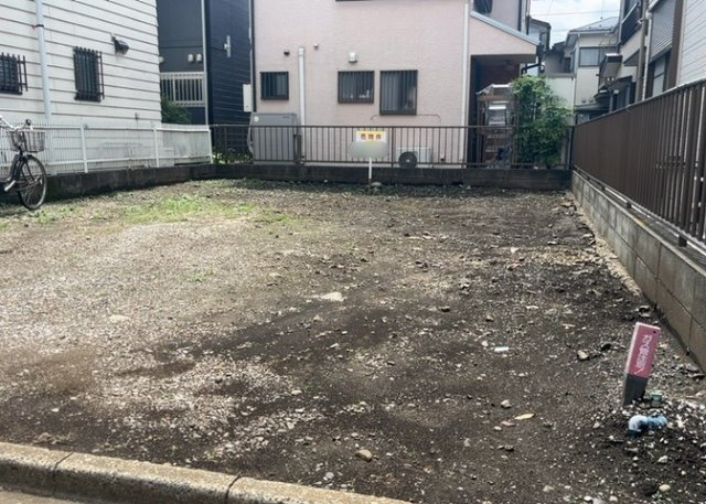 土地探しをしていると都市計画区域という言葉を目にすると思います。法律によって、都道府県知事や国土交通大臣が指定するエリアのことを指しており、都市計画区域は市街化区域と市街化調整区域に分けられています。
