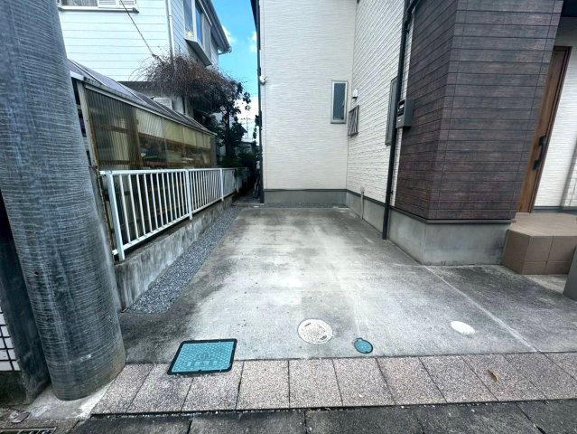 駐車スペース2台可(車種による)