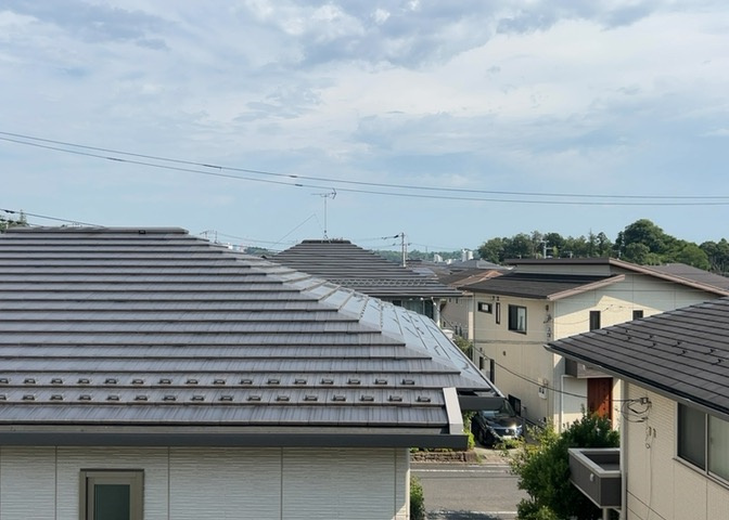 眺望を気にして物件を探す場合、前面に建物が建っていないか現地で確認しましょう！前面に建物があると景色はもちろん、日当たりや風通しにも影響が出てきます。住んだ時のことを想像しながら現地見学をしましょう。