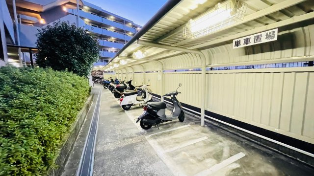 バイク置き場