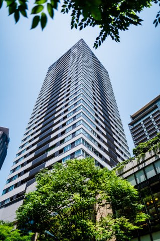 【外観】所業施設と一体化になっており付加価値のあるタワーマンション♪