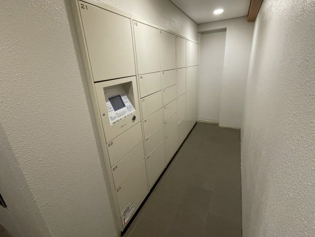 敷地内　自動販売機完備♪