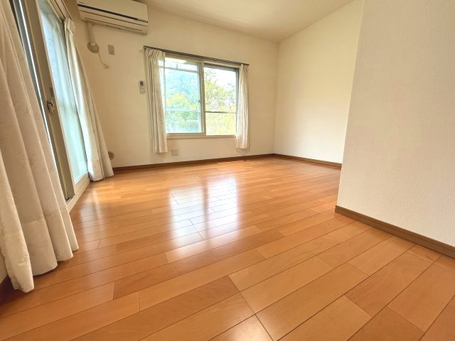 ☆1階洋室約6.5帖☆南向きで明るい空間です。