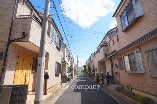 【前面道路：幅員4.7ｍ☆】バス停徒歩3分圏内にあります♪
