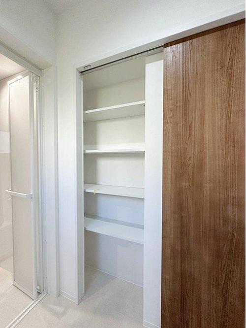 洗面脱衣所の収納☆　毎日ご家族で使うタオルや洗面用品、洗濯用品などを収納することができます♪