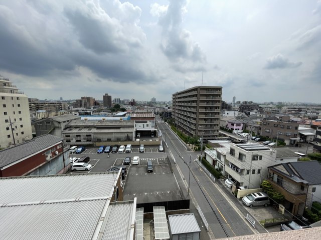 前面棟無しで南向きのバルコニーは、陽当たり・通風・眺望良好です。　