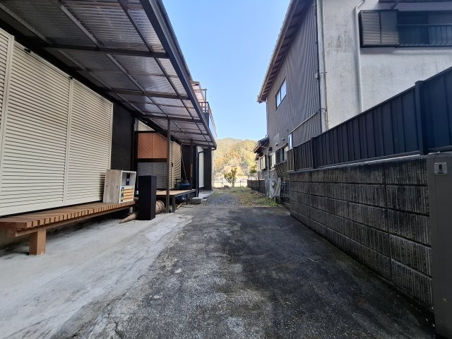 縁側があります。縁側前の空間の利用法を考えるのも楽しみですね。