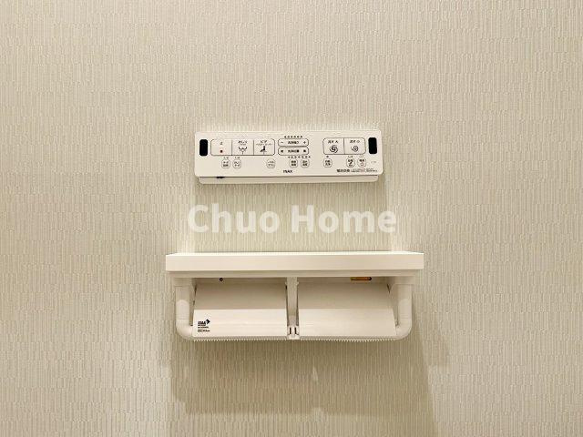 【ウォシュレット】清潔に使いたいお手洗いには最適な設備です。もちろんウォームレットも標準装備です。