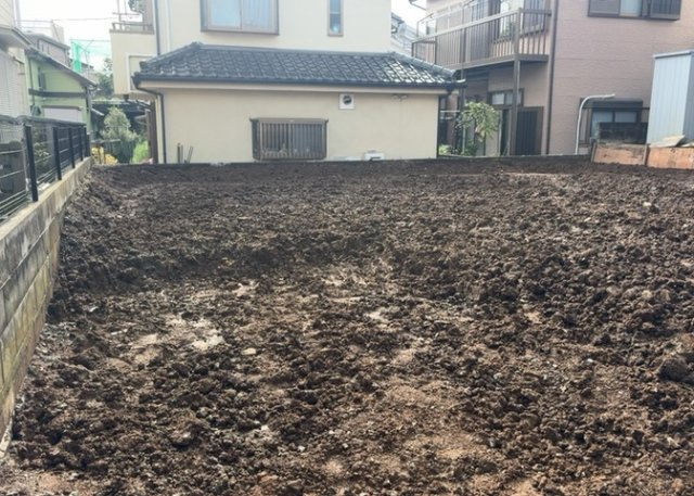 人が暮らすうえで日光は大切な要素となります。日当たりの良さは譲れないポイントですね。併せて近くに大きな建築物の建築予定がないか、あるいはそれが可能な土地が近くにないか事前に確認することもお勧めします。