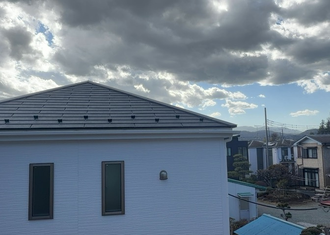 眺望を気にして物件を探す場合、前面に建物が建っていないか現地で確認しましょう！前面に建物があると景色はもちろん、日当たりや風通しにも影響が出てきます。住んだ時のことを想像しながら現地見学をしましょう。