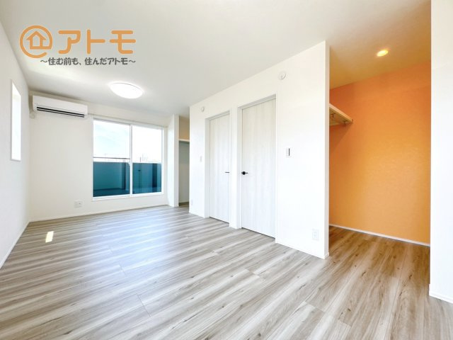 各居室に収納がついているので、部屋の中をすっきり見せることができますね！