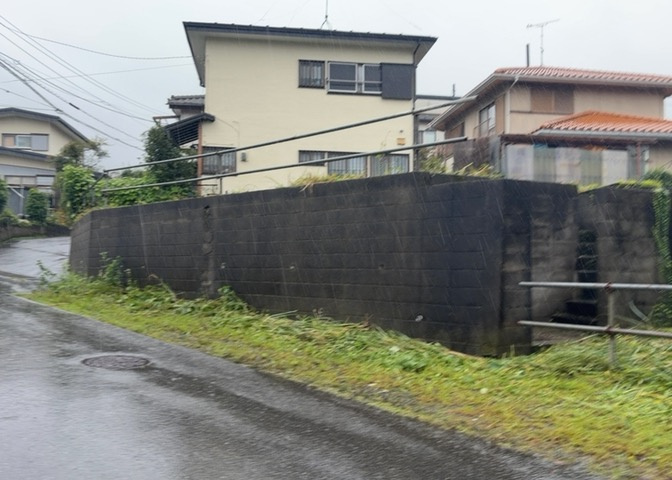 物件の詳細については、現地を見てわかること以外に、役所や法務局などで調べないとわからないことがあります。そのため、現地に行く場合は、もしこの物件を買ったらどのような生活ができるかをイメージしましょう。