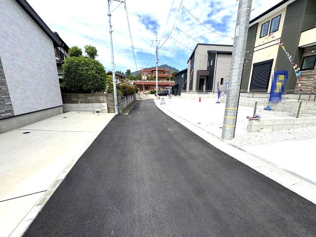 現地写真。前面道路です。