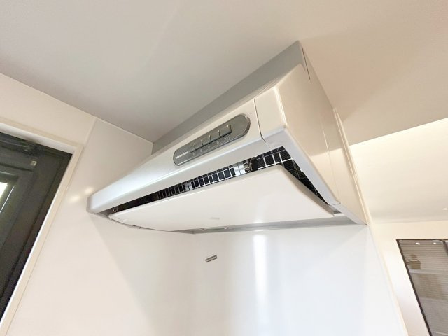 油汚れもしっかりガードするレンジフード。