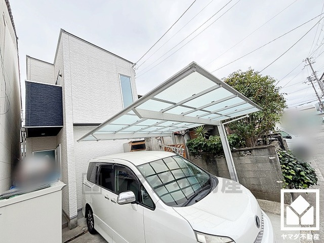 室内洗濯機置場がございますので、天候に左右されず洗濯していただけます。
