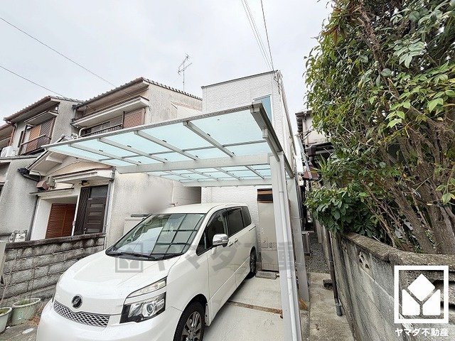 シンプルで飽きのこない設計が、暮らしに余白をもたらします。