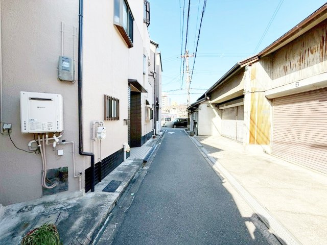 交通量が少なく、落ち着いた住環境です
