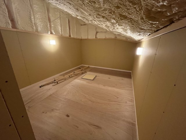 小屋裏収納　