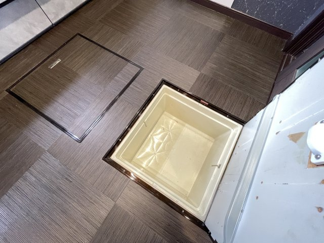 床下収納が2つもあり、ストック品置き場としても♪