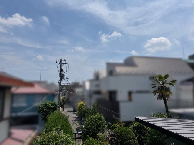 南側の眺望となります。2階からの眺めは、遮る建物も無いので、開放感もあります！陽当たりも勿論良好です！