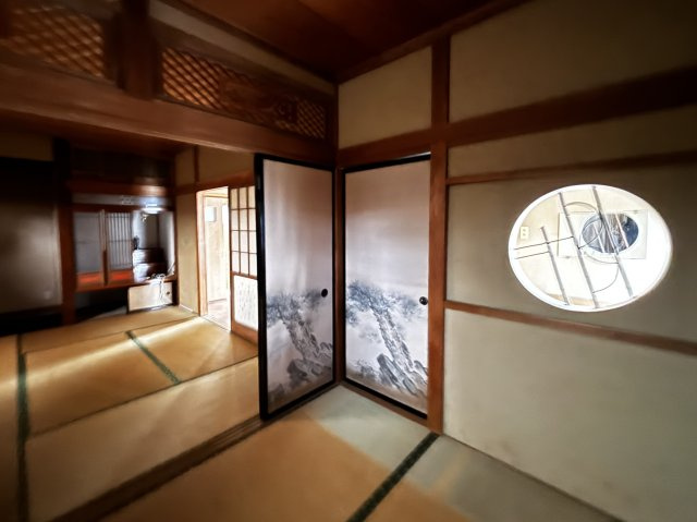 ■和室｜「続き間の和室」は、戸を開ければ大空間、閉じれば個室として活用できるのでお子様の遊び場や客間としても便利です♪