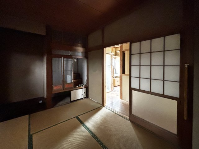 ■和室｜畳にはリラックス効果があるといわれています。フローリングでは感じることのできない圧倒的な寛ぎやすさを実感してください♪