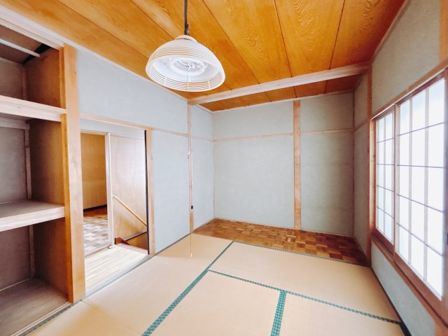 ■和室｜季節物がたくさん収納できる押し入れは衣替えや模様替えで大活躍！