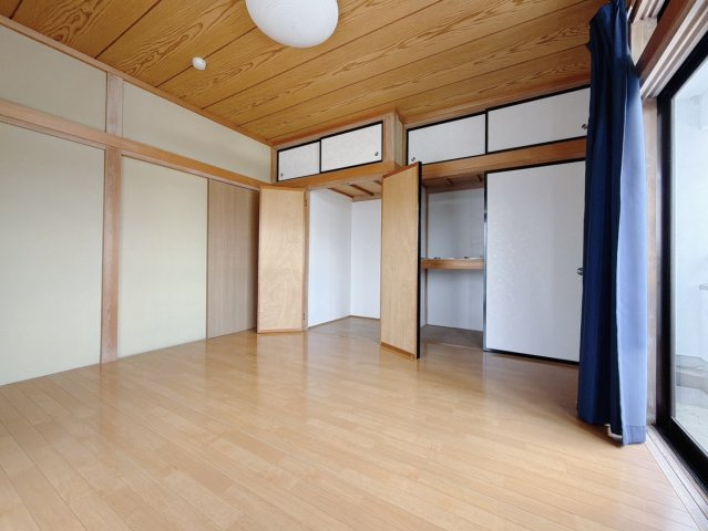■洋室｜2階各居室には収納をご用意しています♪常にお部屋を綺麗に保てます！小さなお子様も自然とお片付けができるようになるのでうれしいですよね！