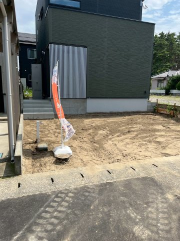 【東区有楽 新築戸建 3380万円の駐車場】