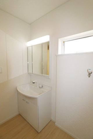 【須賀川市和田字立石　　　２号棟　　　須賀川第3小学校、須賀川第３中学区の収納】