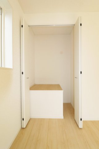 【須賀川市和田字立石　　　２号棟　　　須賀川第3小学校、須賀川第３中学区の洋室】