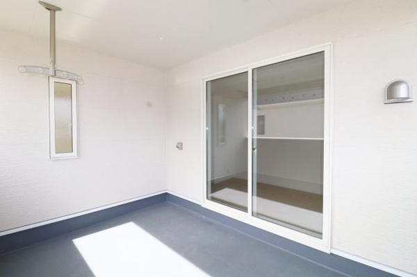 【須賀川市和田字立石　　　２号棟　　　須賀川第3小学校、須賀川第３中学区の洋室】