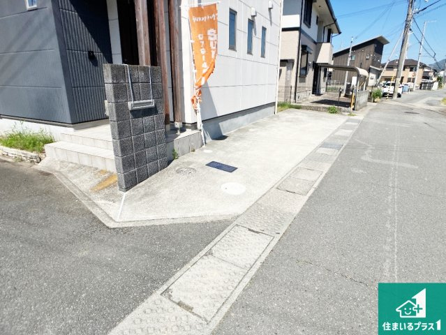 駐車スペース！散水栓があるので、こまめに愛車を洗えます！