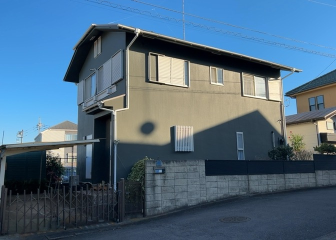 東側道路の場合は居室を南向きに設計しやすいため、朝日が入りやすいというメリットがあります。一方、西側道路も東側同様に居室を南向きに設計しやすいのですが、住宅地だと朝日が入りにくいという弱点があります。