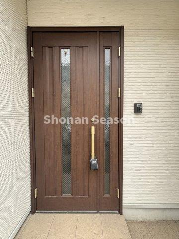 来訪者が声と顔で確認できるモニターフォン完備◎留守番時も安心です♪
