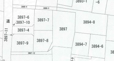物件は3894－8と3898－4です。間の3898－3は他人名義になりますので再建築不可になります。