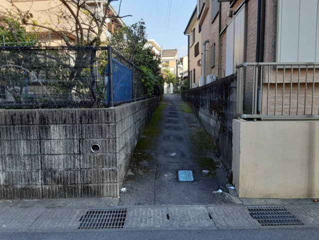 間口1．6ｍのため再建築不可