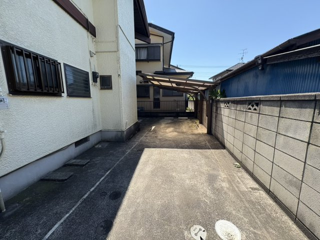 駐車1台可(車種による)。