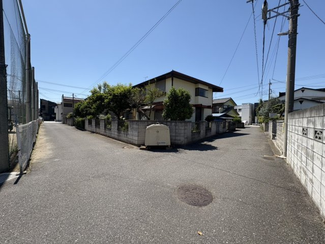 開放感あふれる南東角地に立地。通勤通学に嬉しい東武野田線「南桜井」駅徒歩9分。