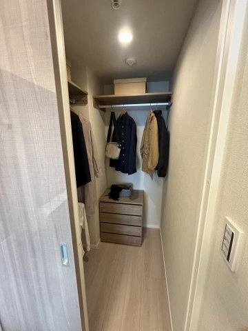 洋室6.8帖
