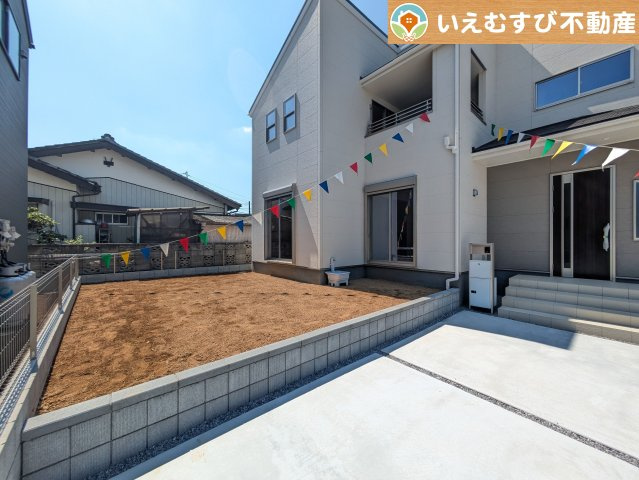 ガーデニングが楽しめそう　季節の草花で彩りを！ガーデニングで緑あふれる景色を作るのも楽しみ♪