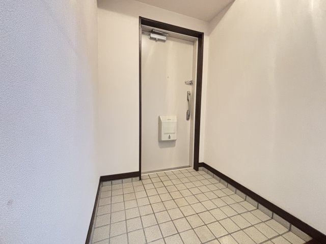 季節やライフスタイルに合わせてレイアウトを変えやすい玄関。