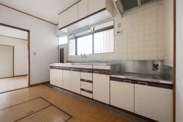 ◆長い時間滞在するキッチンだからこそ、食事の準備を楽しい時間に、忙しい時でもスムーズに無駄なく作業できる、お手入れも簡単にできるなど、毎日を楽しくするキッチンスペースに仕上げました。